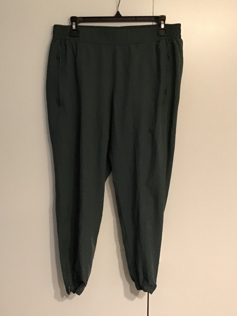 Old Navy Stretchtech Dry Fit Zipper ankle joggers